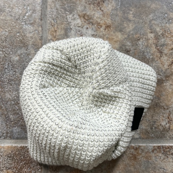 FP Movement Let’s Race Fleece Lined Recycled Yarn Beanie NWOT - Picture 12 of 12